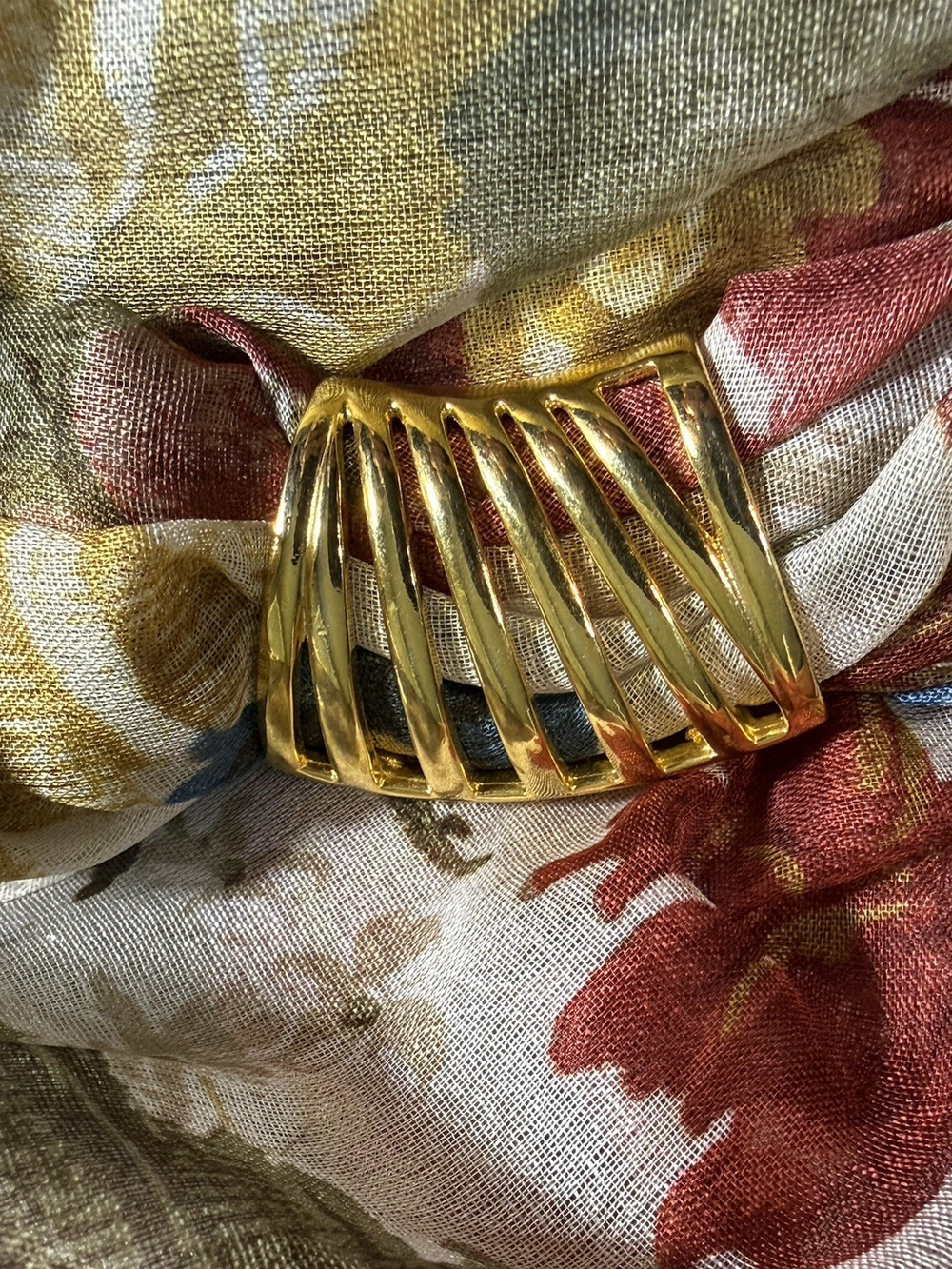 Vintage Gold Tone Scarf Slide Ring Openwork Fan Curved Ribbed 1.5x1 Inch